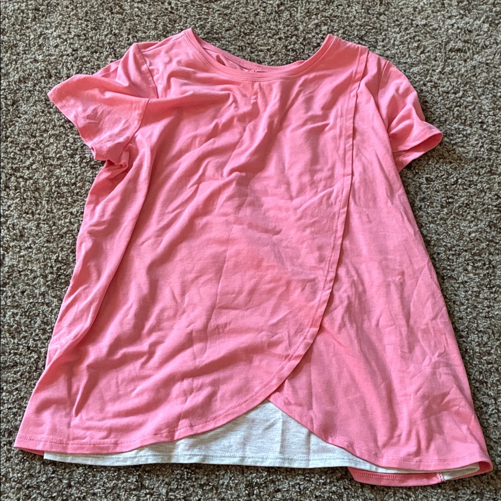 Motherhood Maternity nursing shirt